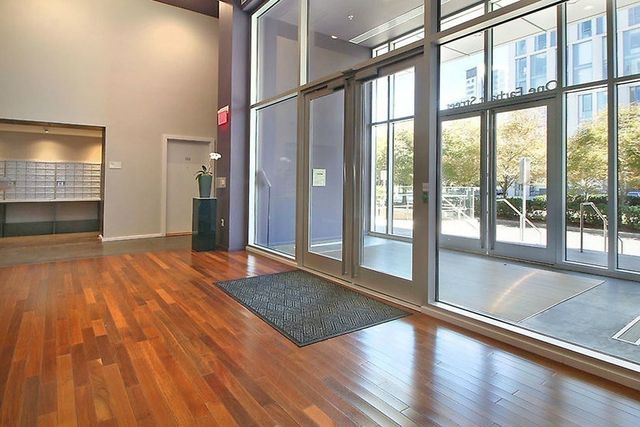 1 Earhart Street 719, Cambridge, MA 02141