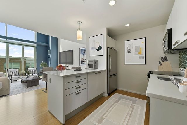 1 Earhart Street 719, Cambridge, MA 02141