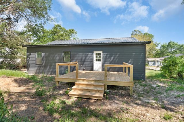 905 N Walnut, Winnsboro, TX 75494