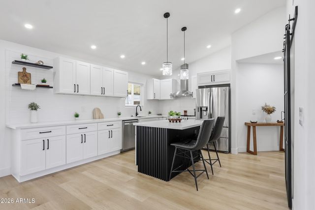 9001 W BERKELEY Road, Phoenix, AZ 85037