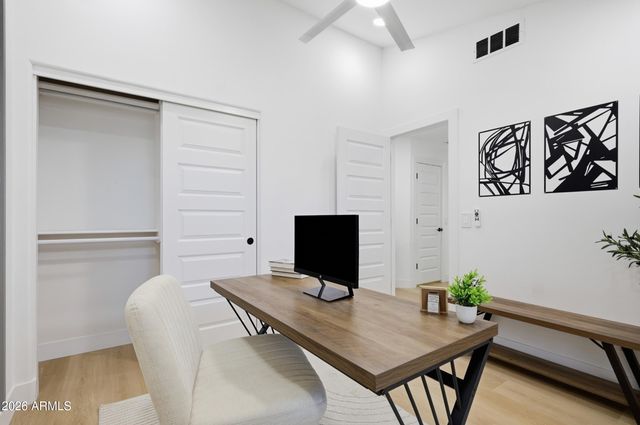 9001 W BERKELEY Road, Phoenix, AZ 85037