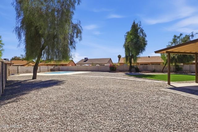 9001 W BERKELEY Road, Phoenix, AZ 85037