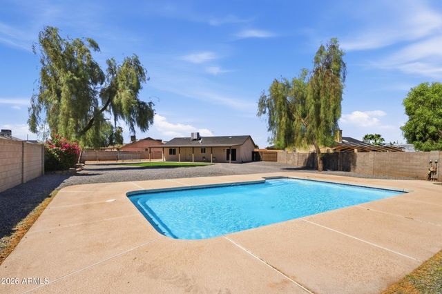 9001 W BERKELEY Road, Phoenix, AZ 85037