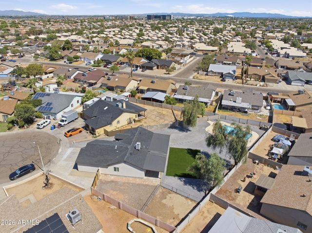 9001 W BERKELEY Road, Phoenix, AZ 85037