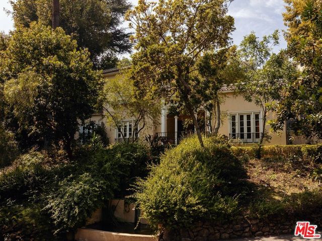 2027 N Highland Avenue, Los Angeles, CA 90068