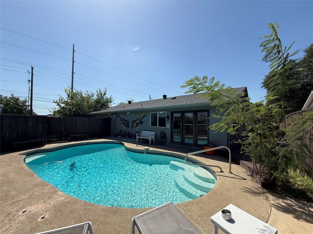 2131 Blossom Lane, Richardson, TX 75081