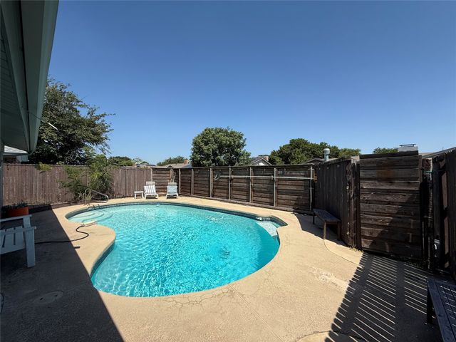 2131 Blossom Lane, Richardson, TX 75081
