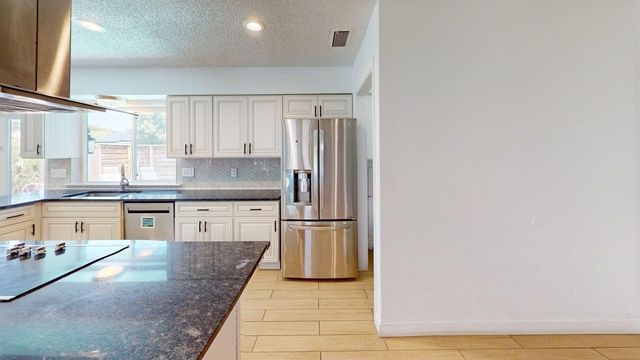 2131 Blossom Lane, Richardson, TX 75081