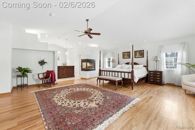 8842 Thorntree Drive, Grosse Ile, MI 48138