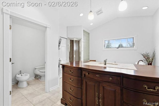 8842 Thorntree Drive, Grosse Ile, MI 48138