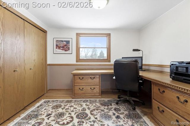 8842 Thorntree Drive, Grosse Ile, MI 48138