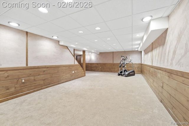 8842 Thorntree Drive, Grosse Ile, MI 48138