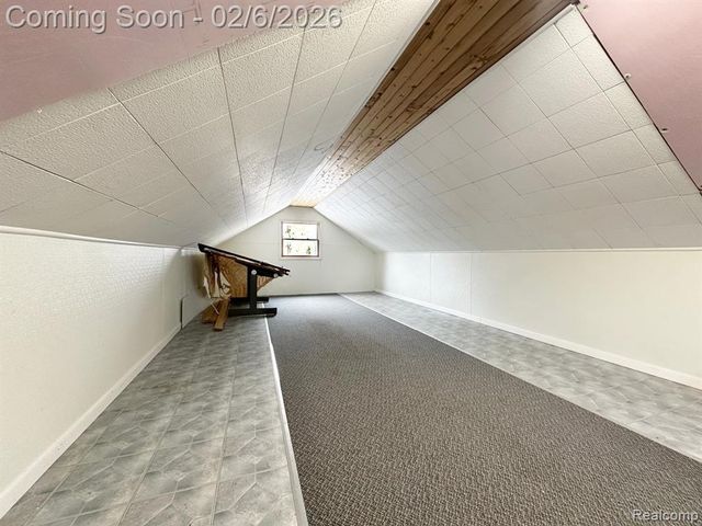 8842 Thorntree Drive, Grosse Ile, MI 48138