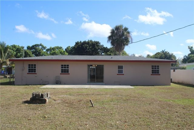 382 Ottumwa AVE, Fort Myers, FL 33905