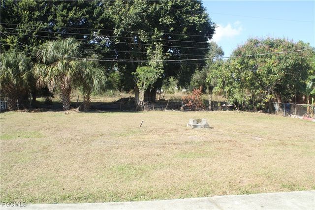 382 Ottumwa AVE, Fort Myers, FL 33905