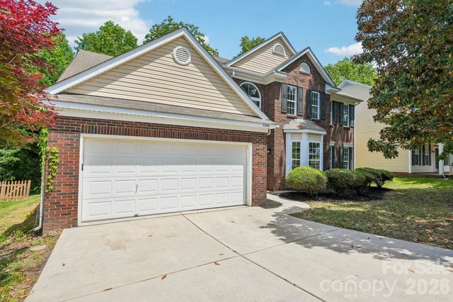 7206 Sweetfield Drive, Huntersville, NC 28078