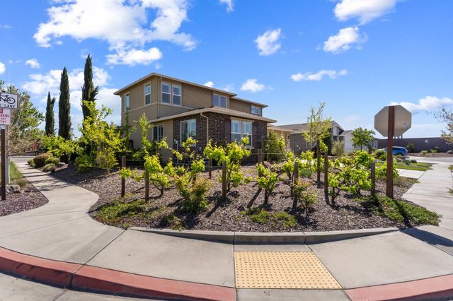 9820 Rayo Ct, Roseville, CA 95747