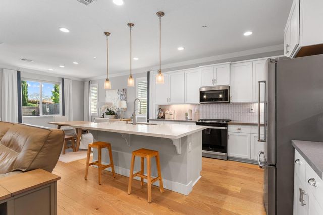 9820 Rayo Ct, Roseville, CA 95747