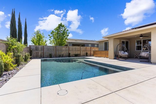 9820 Rayo Ct, Roseville, CA 95747