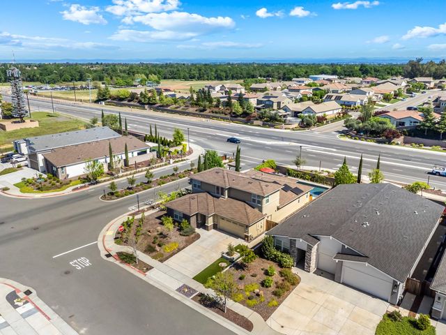 9820 Rayo Ct, Roseville, CA 95747