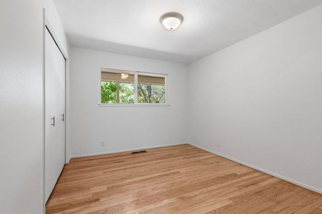 8830 Mooney Rd, Granite Bay, CA 95746