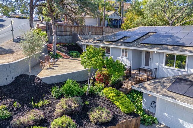 8830 Mooney Rd, Granite Bay, CA 95746