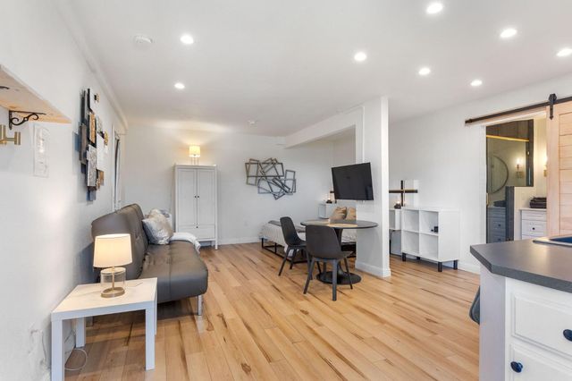 8830 Mooney Rd, Granite Bay, CA 95746