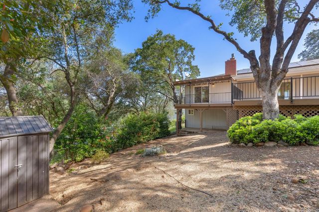 8830 Mooney Rd, Granite Bay, CA 95746