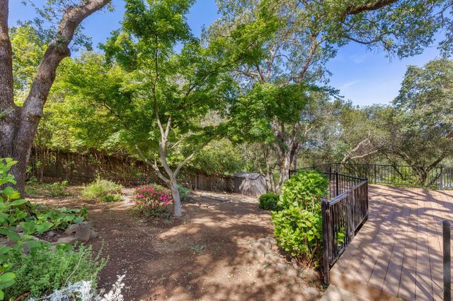 8830 Mooney Rd, Granite Bay, CA 95746