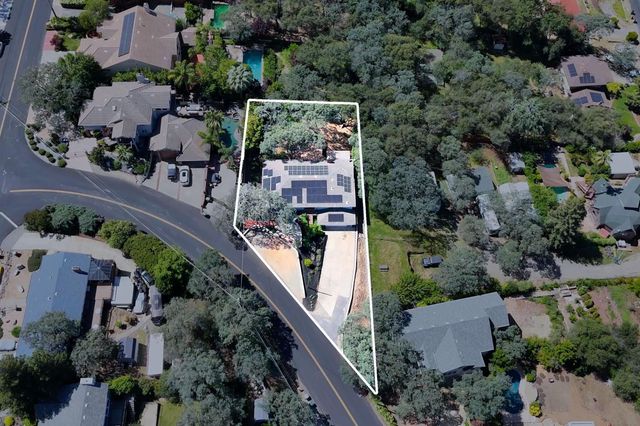 8830 Mooney Rd, Granite Bay, CA 95746