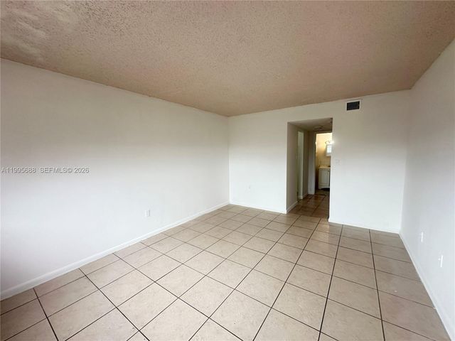 3600 NW 21st Street 309, Lauderdale Lakes, FL 33311