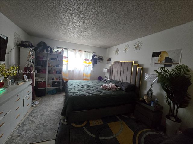 3600 NW 21st Street 309, Lauderdale Lakes, FL 33311