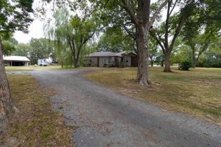 226 North Sunrise Lane, Springfield, MO 65802