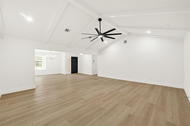 2100 Crestwood Drive, Richmond, TX 77469