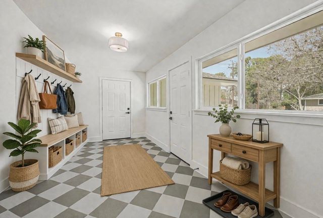 2100 Crestwood Drive, Richmond, TX 77469