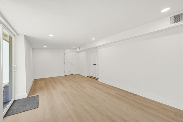 2100 Crestwood Drive, Richmond, TX 77469