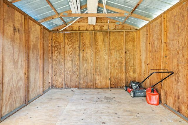 1301 FOXWOOD DRIVE, Lutz, FL 33549