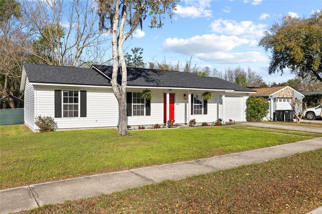 1301 FOXWOOD DRIVE, Lutz, FL 33549