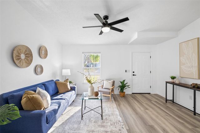 1301 FOXWOOD DRIVE, Lutz, FL 33549