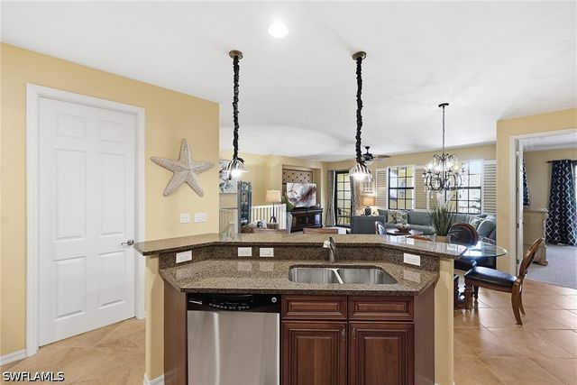 8986 Cambria CIR 2204, Naples, FL 34113