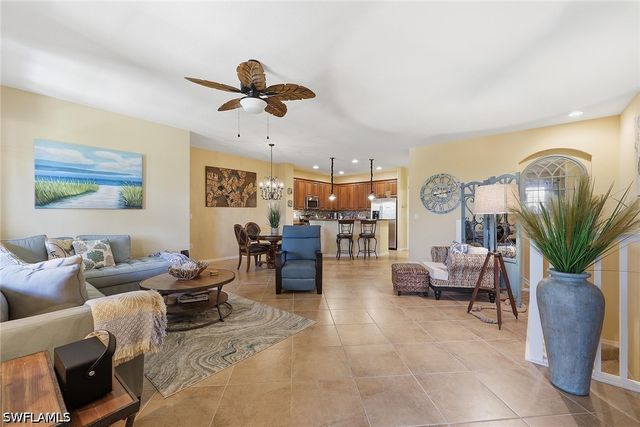 8986 Cambria CIR 2204, Naples, FL 34113