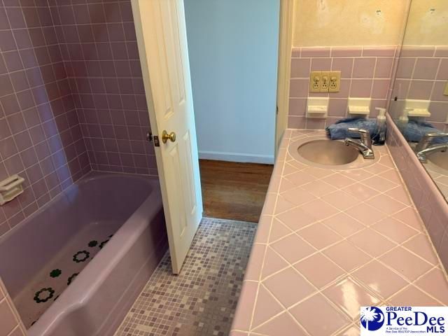2200 Rosemary Avenue, Florence, SC 29505