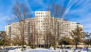 10201 GROSVENOR PL #204, Rockville, MD 20852