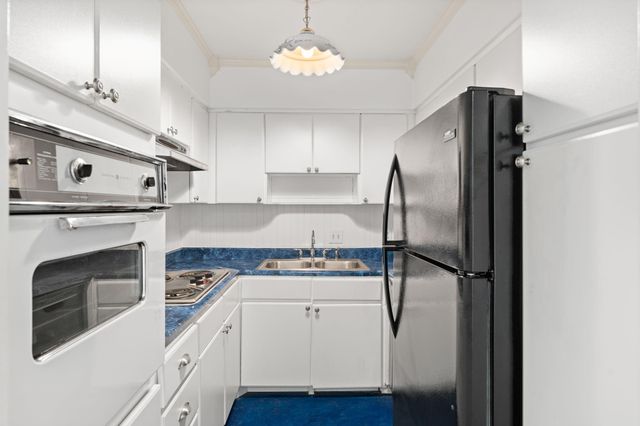 2601 Bellefontaine Street B105, Houston, TX 77025
