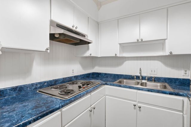 2601 Bellefontaine Street B105, Houston, TX 77025