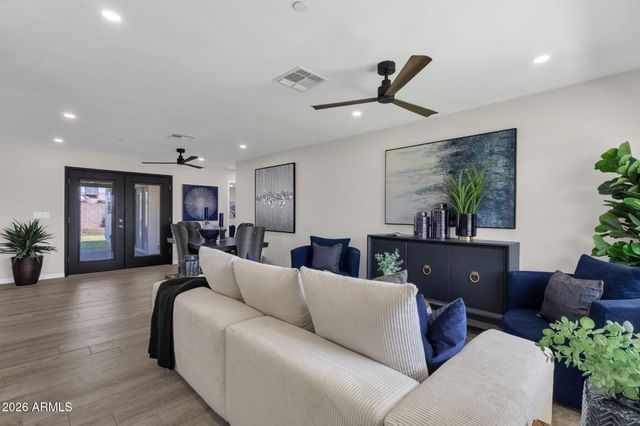 6632 E Oak Street, Scottsdale, AZ 85257