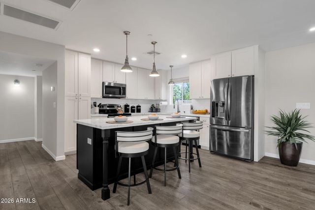 6632 E Oak Street, Scottsdale, AZ 85257