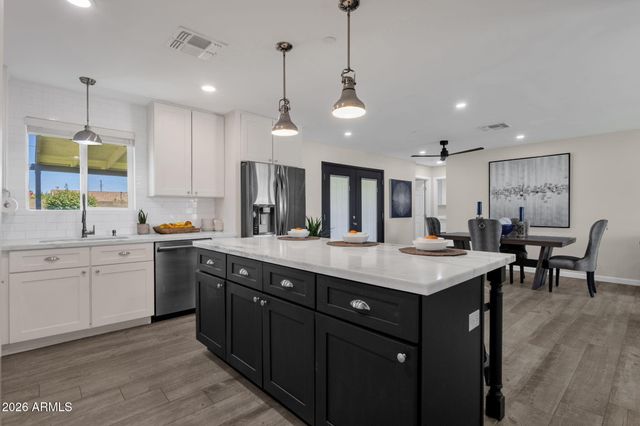 6632 E Oak Street, Scottsdale, AZ 85257