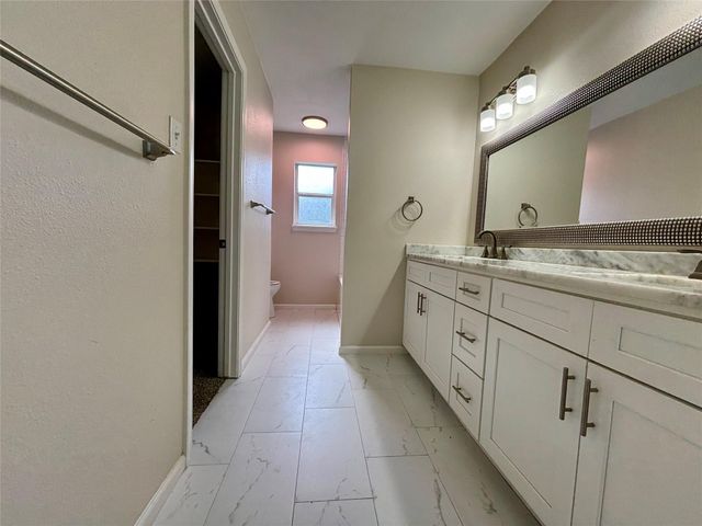 13019 Skyline Drive, Willis, TX 77318
