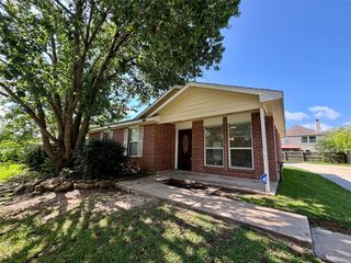13019 Skyline Drive, Willis, TX 77318